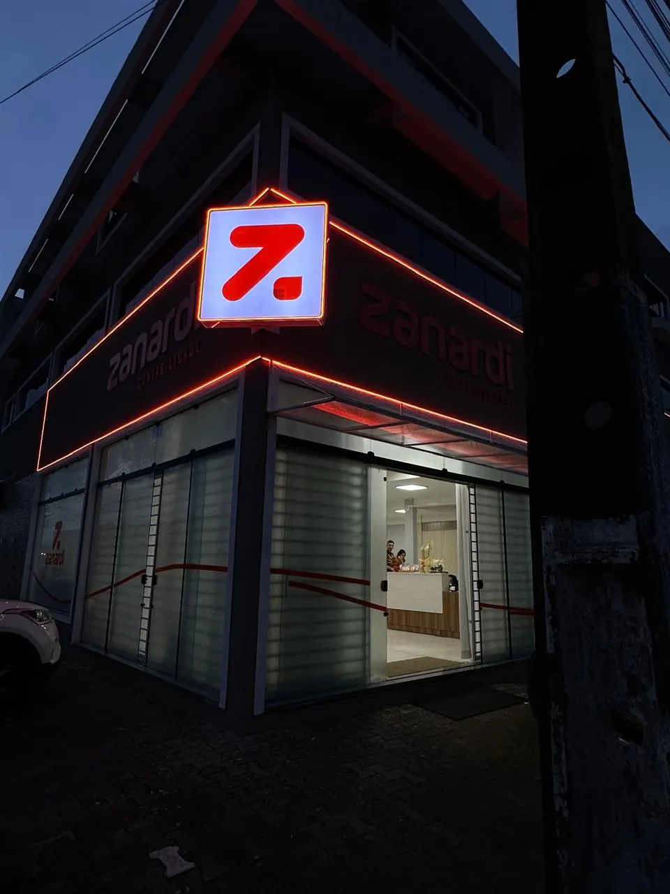 Fachada do escritório Zanardi Contabilidade na R. Cônego Braga, Centro de Guarapuava